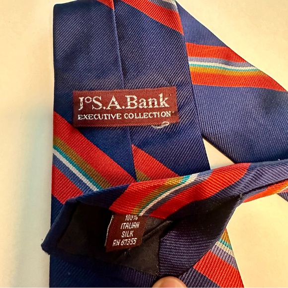 Vintage Jos A. Bank Executive Collection Navy Striped Classic Italian Silk Tie - Picture 2 of 8